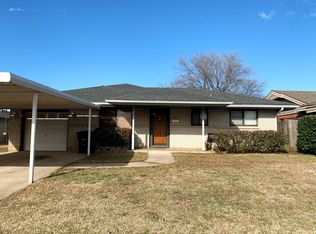 765 W Main St, Moore, OK 73160