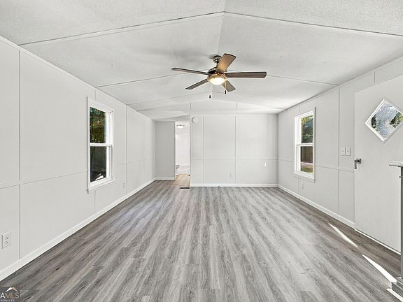 5th image of 160 Mountain View Rd
