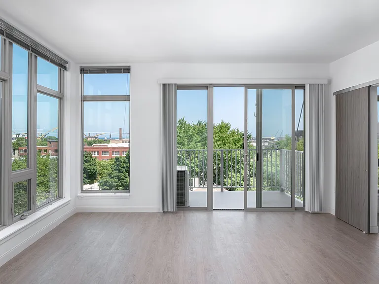 Quartet Apartments — Photo 9