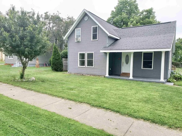 512 W Upton Ave, Reed City, MI 49677
