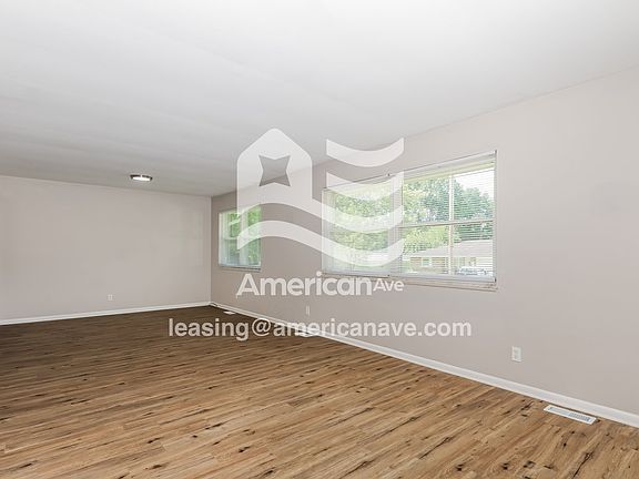 126717_003_wm_-_living_room_13080617.jpg