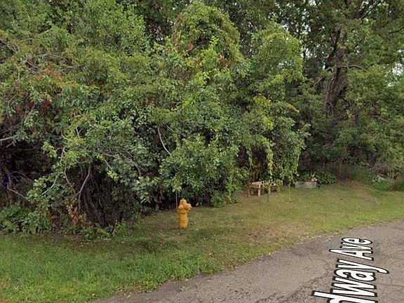 2nd image of Meadow St