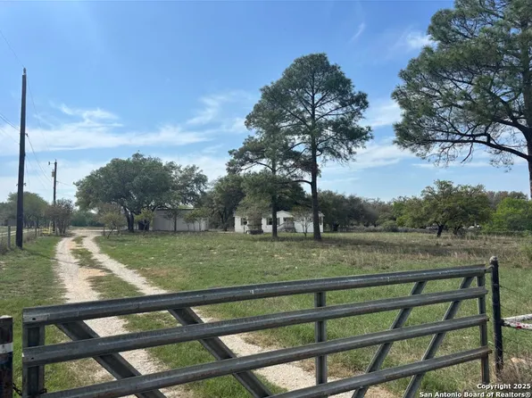 1648 Palo Alto, Von Ormy, TX 78073