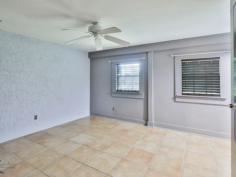 609 Sunset Dr — Photo 18