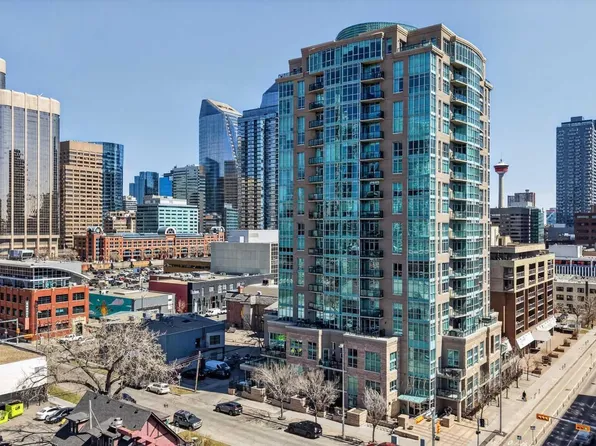 788 12th Ave SW #1804, Calgary, AB T2R 0H1