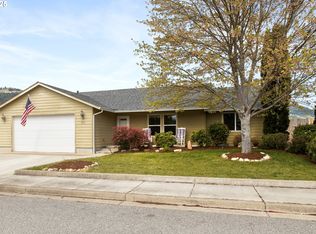 335 Gentry Loop, Myrtle Creek, OR 97457