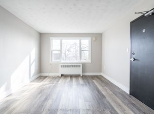 5567 Ontario Ave #3, Niagara Falls, ON L2E 3S4