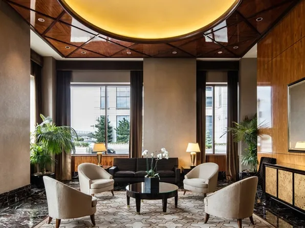 200 Riverside Boulevard image 15 of 18