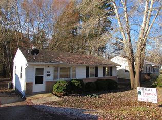 312 Indian Oak Ave, Crewe, VA 23930