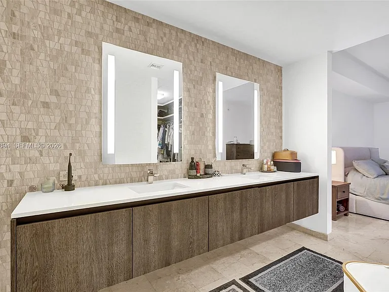 88 SW 7th St #2210 — Photo 13