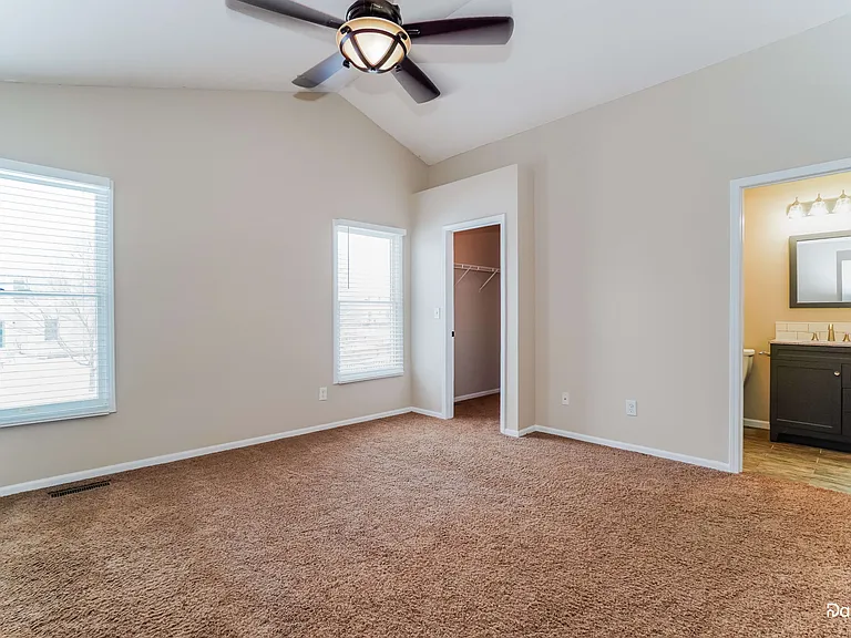 405 Flat River St — Photo 7