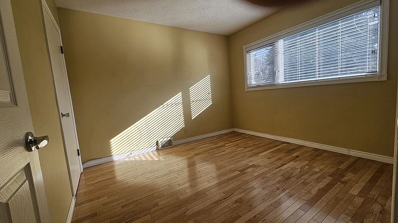 Calgary House for rent - 4 Bedrooms — photo 11