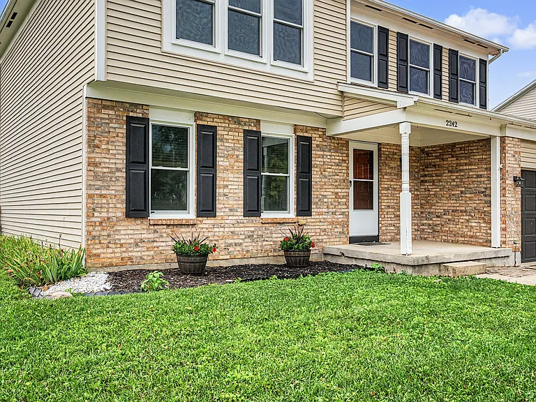 2242 Rosina Dr — Photo 4