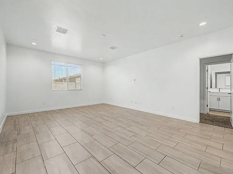 10984 W Pierce St — Photo 8