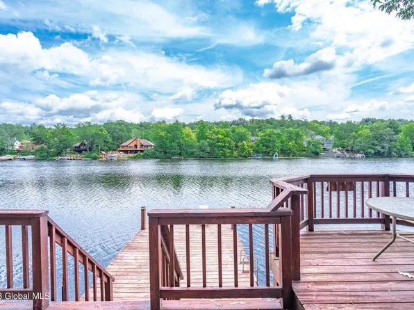 158 Westside Drive, Ballston Lake, NY 12019