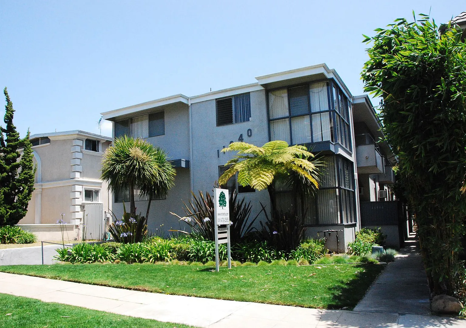 11940 Dorothy St — Photo 1