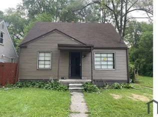 15940 W Parkway St, Detroit, MI 48223