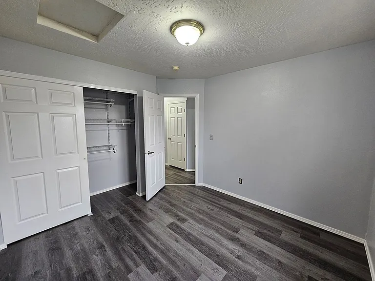 Meadow Glen Rd. — Photo 12