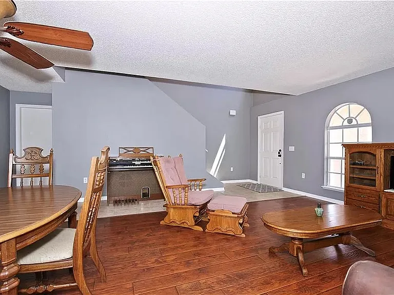 10463 Laxton St — Photo 36