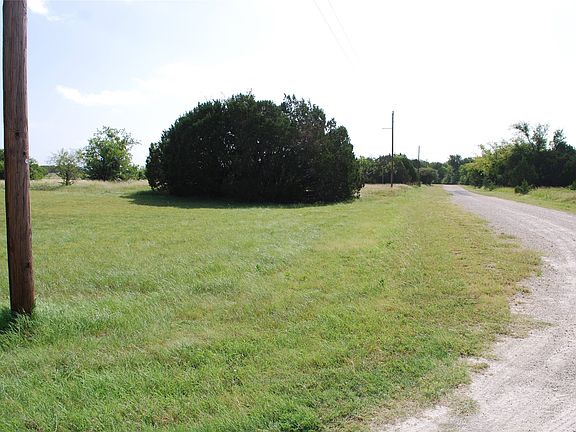 4th image of 30001 Woodcrest Dr