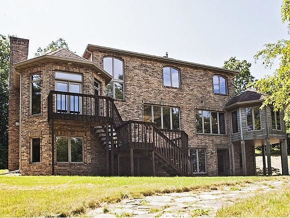 Front Overlooking Green Bay