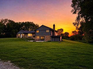 8620 Joey Dr, Pinckney, MI 48169