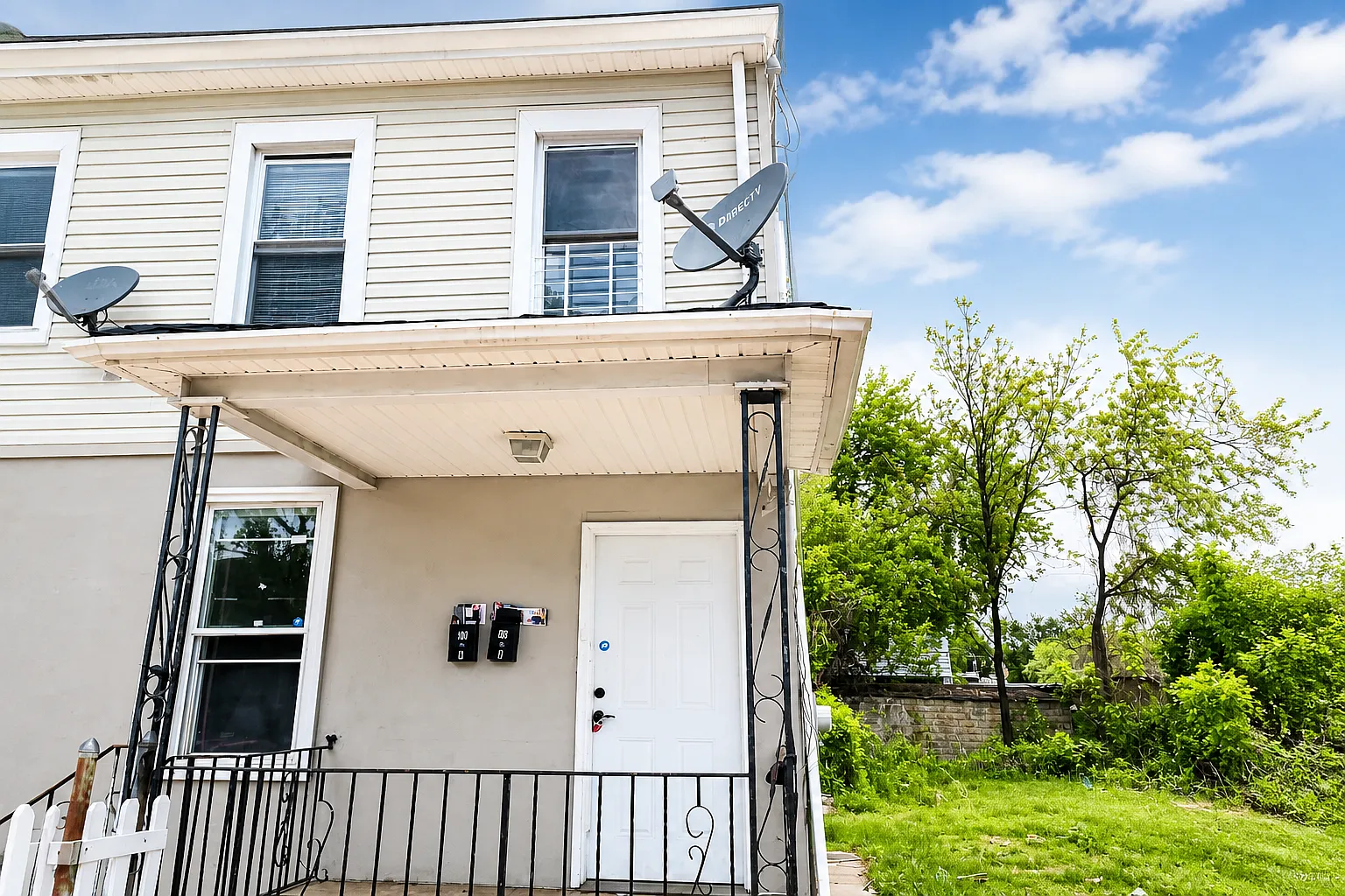 2 bed, $1,800 — Photo 1