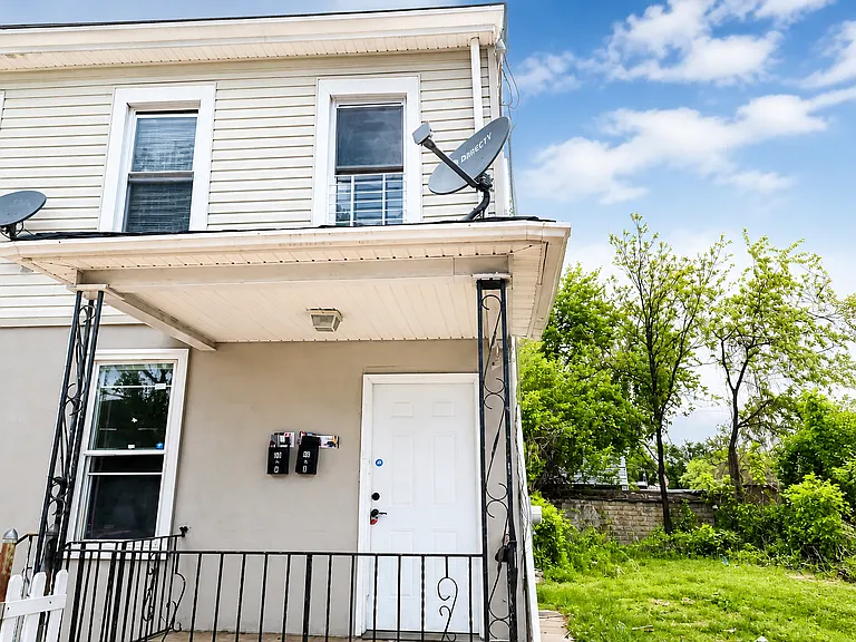 20 Amity St #2A — Photo 1