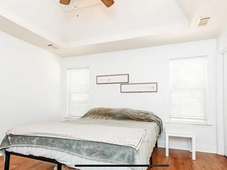 104 Manorwood Ln — Photo 6