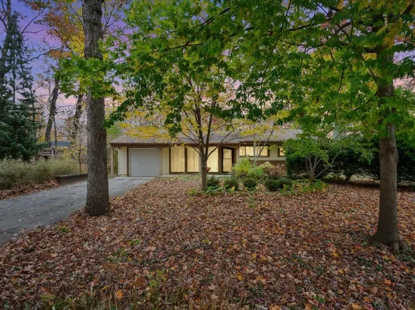 3353 Maple Dr, Ypsilanti, MI 48197