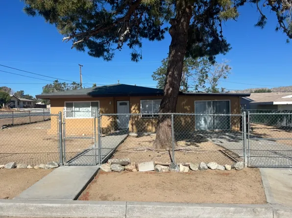 7496 Borrego Trl, Yucca Valley, CA 92284