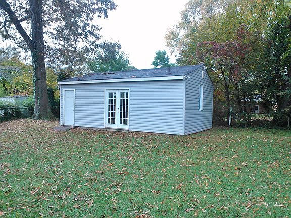 Storage Shed w/1.2 bath
