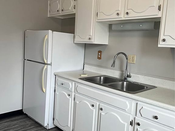 3rd image of 2200 Jefferson Ave #12