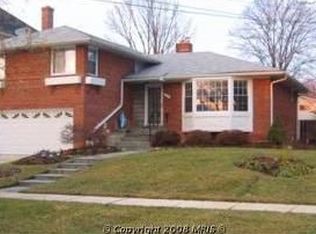 7705 Newmarket Dr, Bethesda, MD