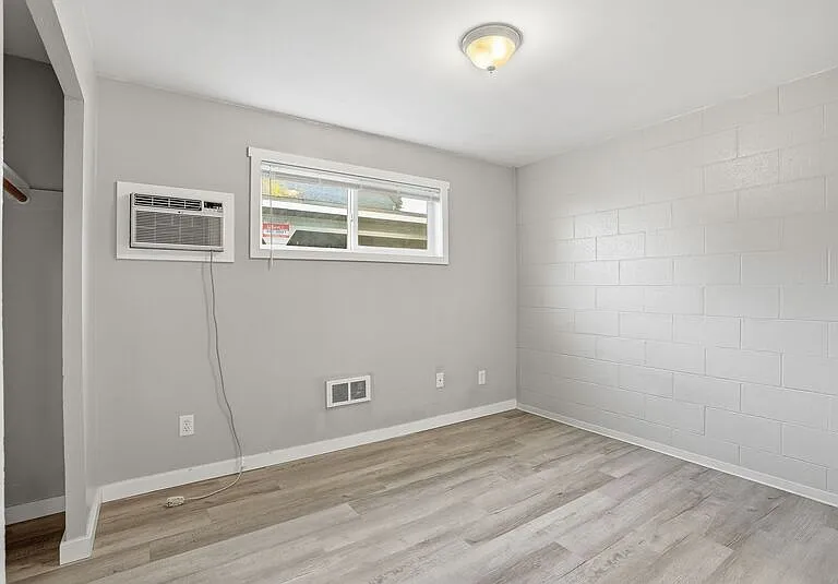 547 E Fairview Ave #549 — Photo 9