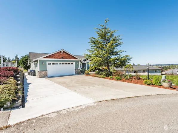 70 Opal Lane, Sequim, WA 98382