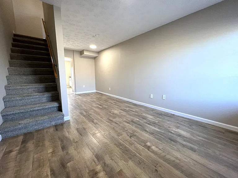 101 Thorn St #3 — Photo 5