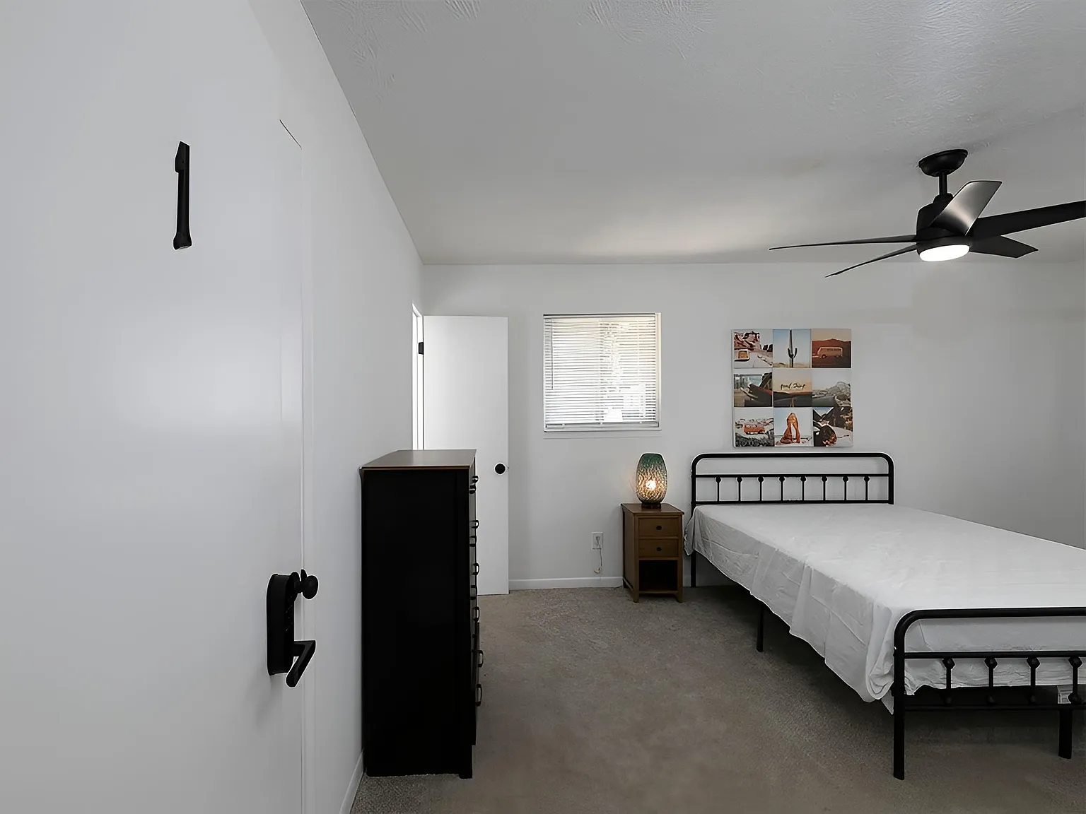 4 bed, 2.0 bath, 1612 sqft, $1,070 — Photo 1