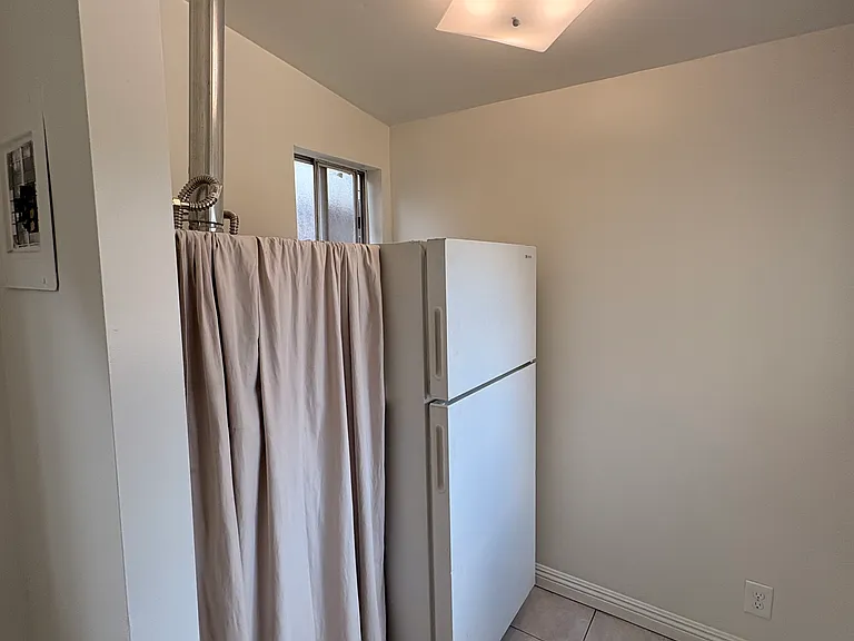 2261 Ewing St #1 — Photo 10