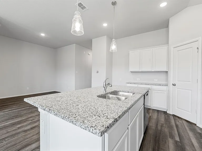 1944 Javelina St — Photo 6