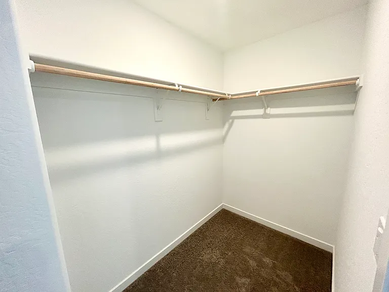4417 Bellaire Ave — Photo 13