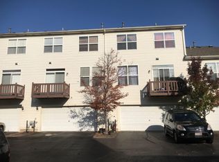 942 Summit Creek Dr, Shorewood, IL 60404