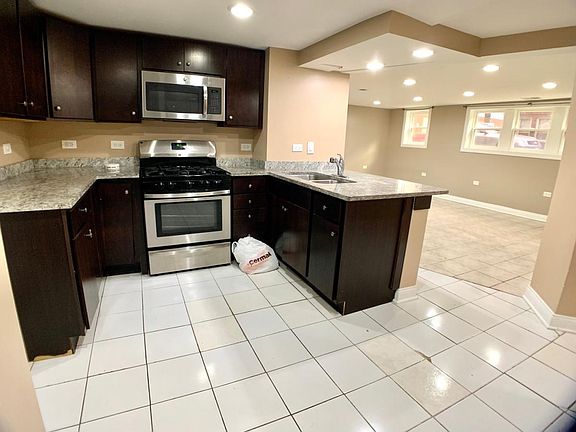 4th image of 2648 N Kildare Ave #B