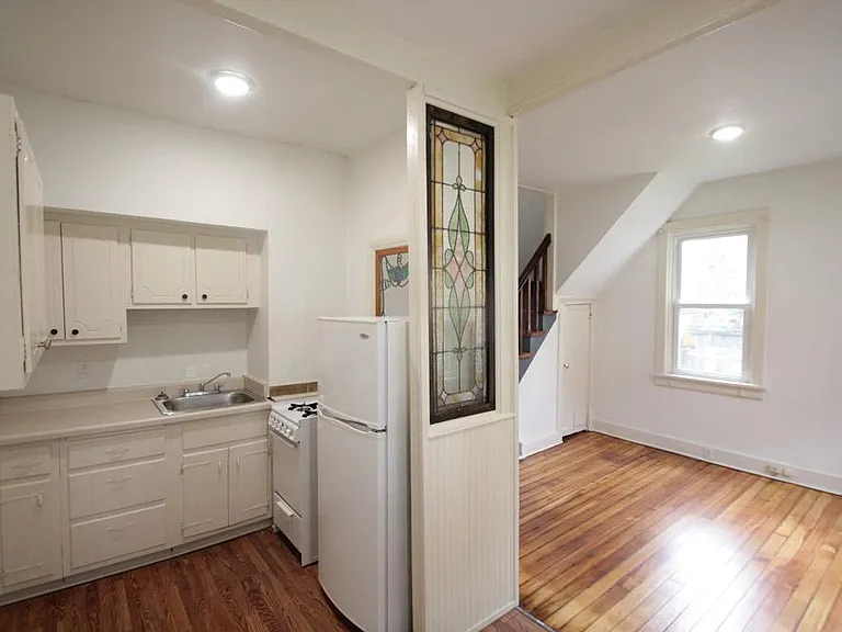442 Franklin Ave — Photo 6