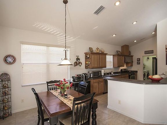 3rd image of 1720 W Laurel Glen Path