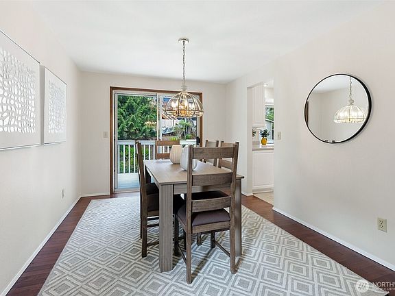 5th image of 155 Capella Drive NW
