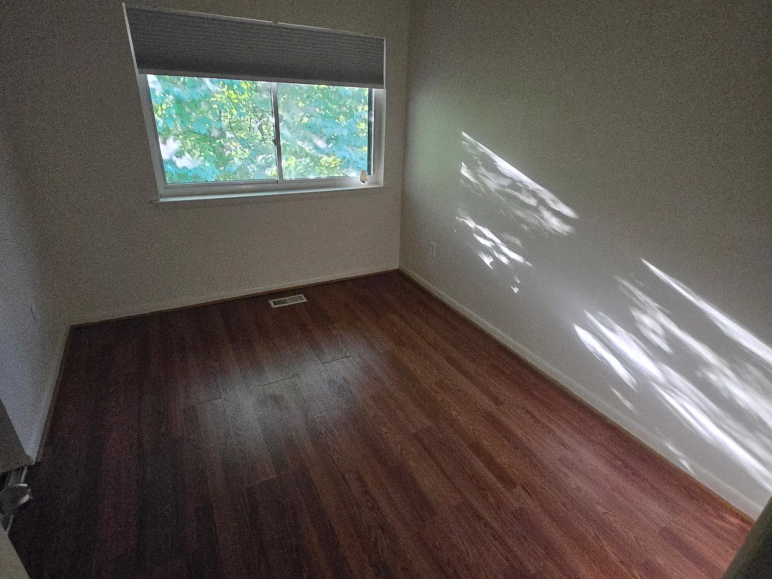 4 bed, 1302 sqft, $700 — Photo 3