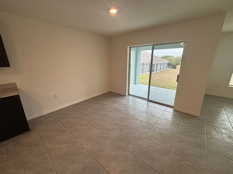 481 W Rexford Dr — Photo 15