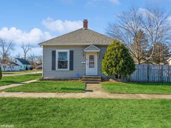 802 N Taylor St, Marengo, IL 60152