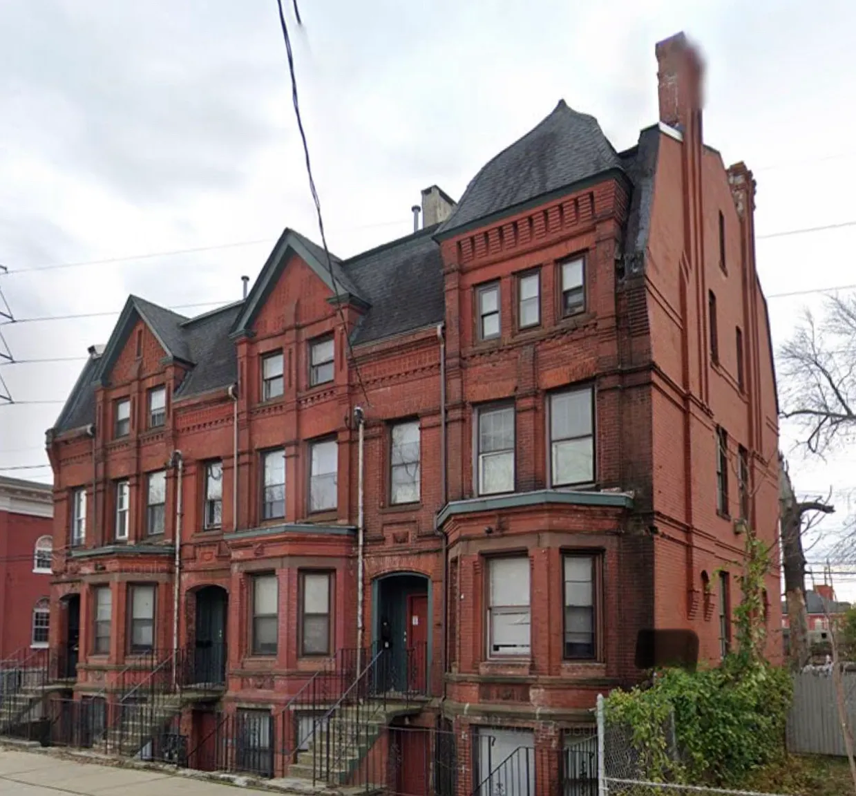 3 bed, 1000 sqft, $2,250 — Photo 1